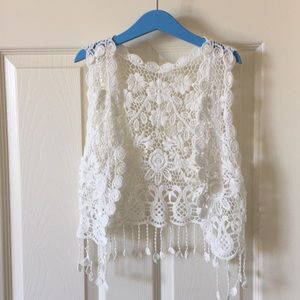 Crochet west. Lace kneeled west size 6-8t
